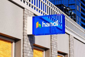 I worked with the Handl team from the ground up. I helped shape their brand strategy, find and articulate their value proposition, and build an effective Go-To-Market approach. We cut through the early-stage noise and got their first customers on board.